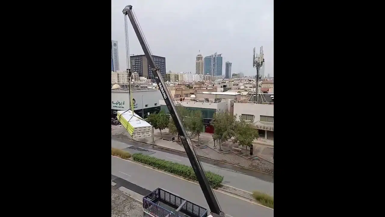 فيديو ساندوتش بانل الرياض